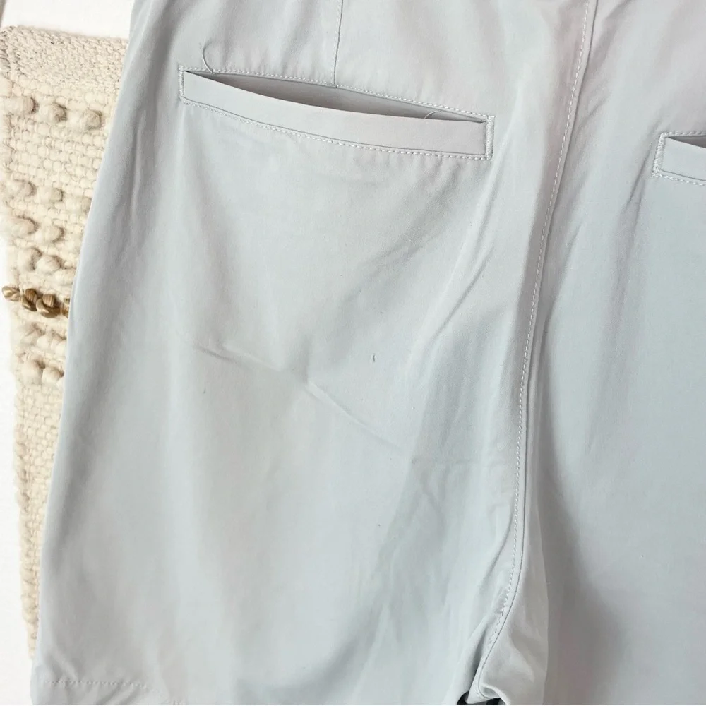 Southern Tide Mens Performance Shorts Size 30 Light Gray